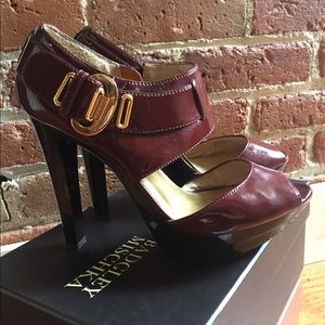 Michael kors burgundy pumps